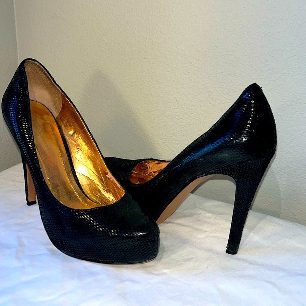BCBG Black Leather Stiletto Heel Platform Pumps Size 7 1/2 M